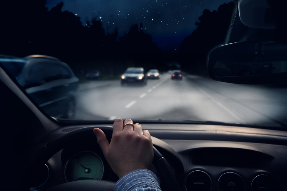 Kỹ năng lái xe oto an toàn vào buổi tối