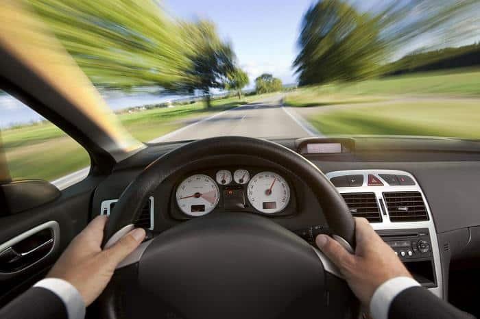 Học cách lái xe ô tô số tự động chính xác ngay từ đầu